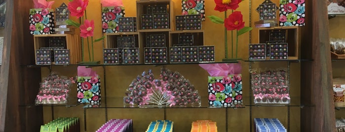 Munson's Chocolates is one of Laurieさんのお気に入りスポット.