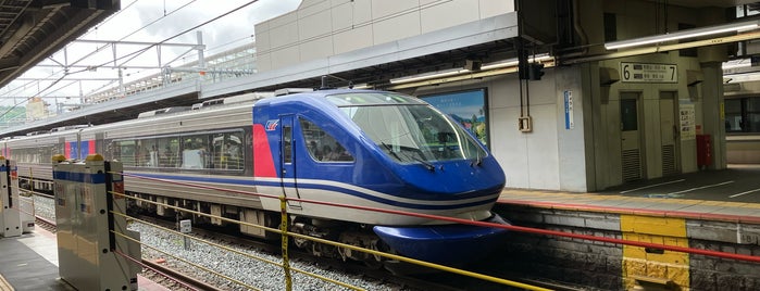 Platforms 6-7 is one of JR京都駅.