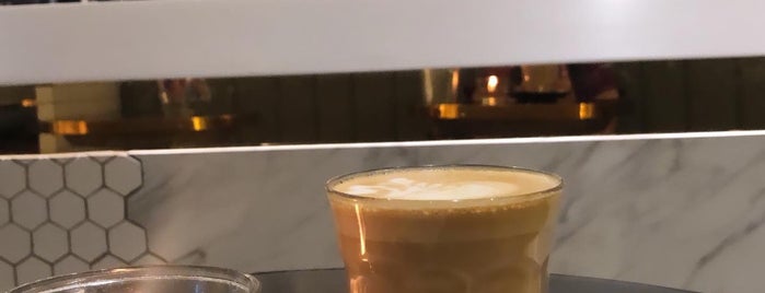 Toby's Estate Coffee is one of باندونق.