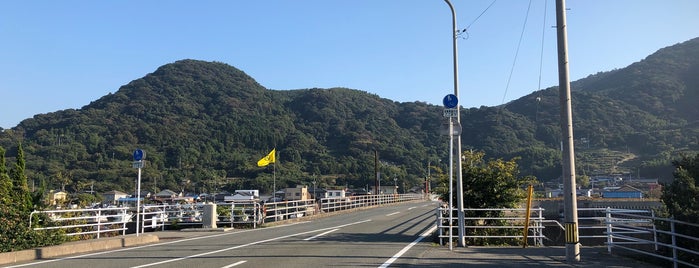 錦橋 is one of 可動橋.