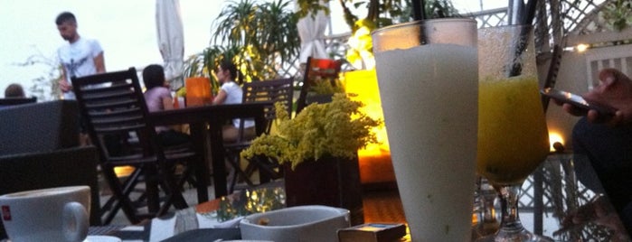 Avalon Cafe Lounge is one of Hanoi - Ha Noi - Vietnam = Peter's Fav's.