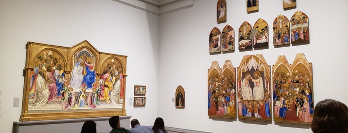 Renaissance Gallery is one of Lugares favoritos de Mike.