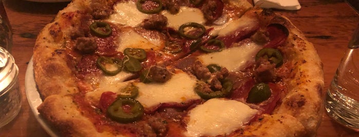 Pizza Carano is one of Patrickさんのお気に入りスポット.
