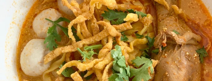 Khao Soi Mae Sai is one of Huangさんのお気に入りスポット.