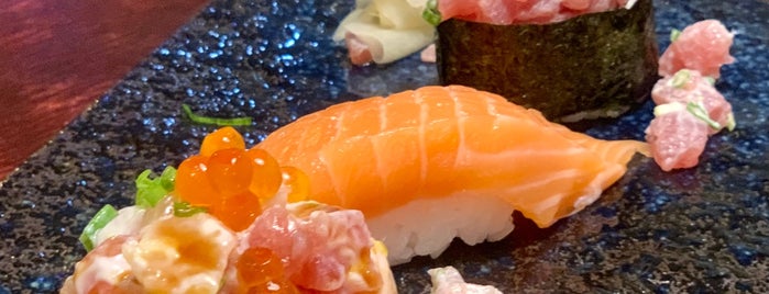 Sushi Hana Plus Bangna is one of Huangさんのお気に入りスポット.