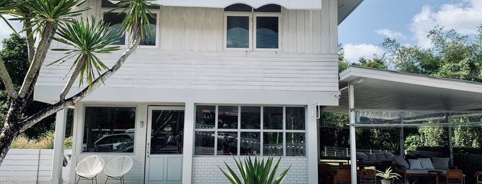 Mata Cafe - Store & Artspace Ranong is one of สถานที่ที่ Huang ถูกใจ.