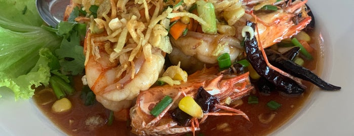 Kob Seafoods is one of Lugares favoritos de Huang.