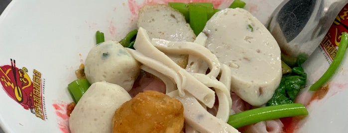 Banthat Thong Pochana is one of BKK Streetfood.