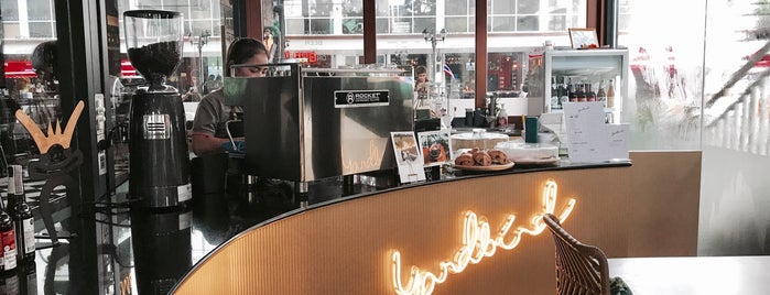 Yardbird Cafe is one of Tempat yang Disukai Foodtraveler_theworld.