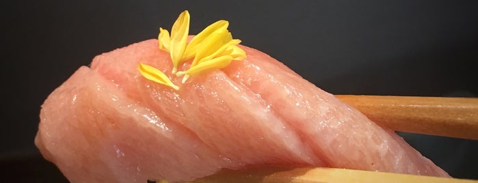 Yuzuki Izakaya & Sushi Bar is one of Posti che sono piaciuti a Foodtraveler_theworld.