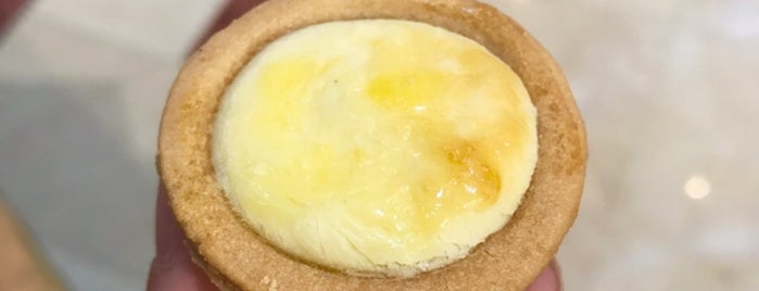 Hokkaido Baked Cheese Tart is one of Posti che sono piaciuti a Huang.