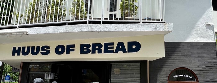 Huus of Bread is one of Tempat yang Disukai Huang.