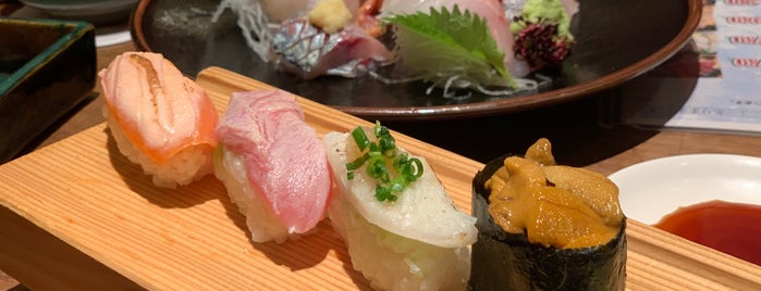 Itamae Sushi is one of Orte, die Huang gefallen.