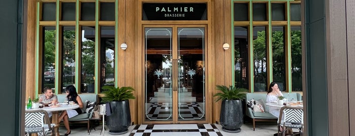 Brasserie Palmier is one of Tempat yang Disukai Huang.