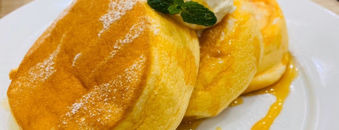 A Happy Pancake Shinsaibashi is one of Gespeicherte Orte von Whit.