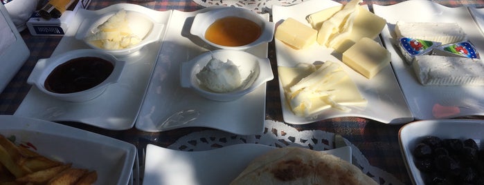 Efsane Restorant & Cafe piknik is one of Fav.
