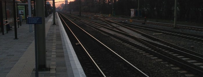 Station Tilburg Universiteit is one of Orte, die Kees gefallen.