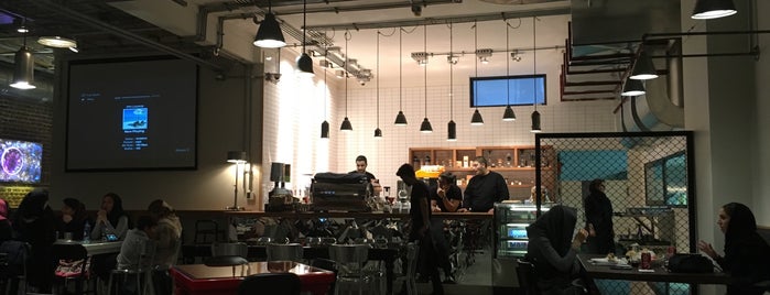 V Café | وی کافه is one of recommandations.