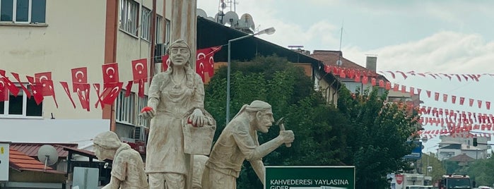 Karacasu Çarşı is one of Tempat yang Disukai Belgin.