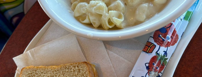 Panera Bread is one of Southfield Lunch.