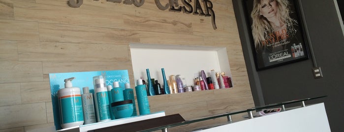 Julio César Hair Studio is one of Favoritos :D.