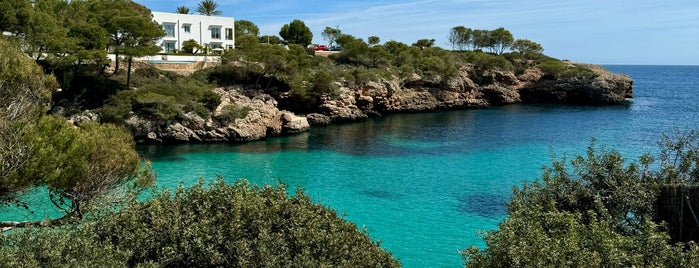 Cala Esmeralda / Caló des Corrals is one of Lugares favoritos de Umut.