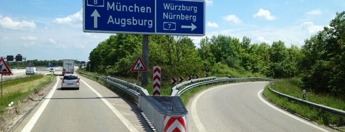 Kreuz Ulm/Elchingen (120) (65) is one of Autobahnkreuze in Deutschland.
