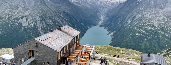 Olperer Hütte is one of Lugares favoritos de Pier.