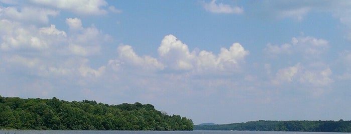 Rocky Fork Lake is one of Lugares favoritos de Bill.