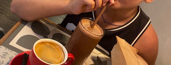 Coffeetopia is one of Ninaさんのお気に入りスポット.