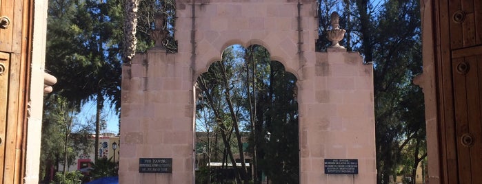 Jardín del Encino is one of Lieux qui ont plu à Cass.