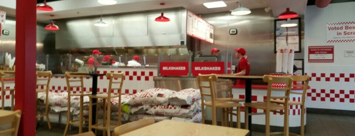 Five Guys is one of Nate'nin Beğendiği Mekanlar.