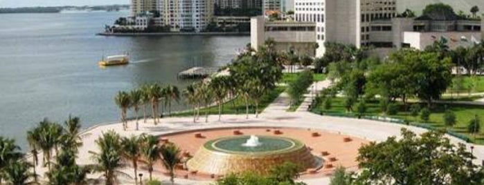 Bayfront Park is one of Locais curtidos por MC.