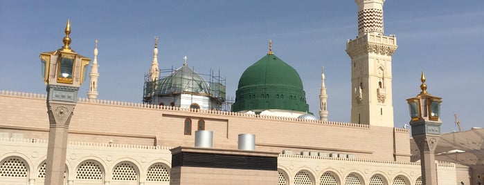 Al-Masjid an-Nabawi is one of Locais salvos de MC.