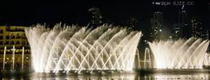 The Dubai Fountain is one of Gespeicherte Orte von MC.