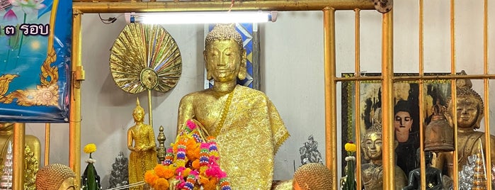 Wat Phraborommathat Ban Tak is one of ตาก, สุโขทัย, กำแพงเพชร.