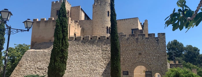 El Castell de Castellet is one of Brujita'nın Beğendiği Mekanlar.