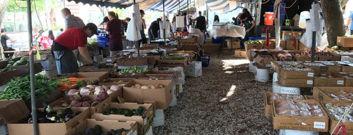 Coconut Grove Saturday Organic Market is one of Miami.