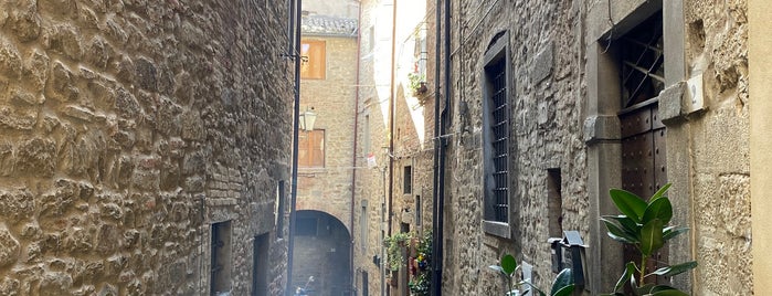 Cortona is one of Romantic Getaways in Italy.