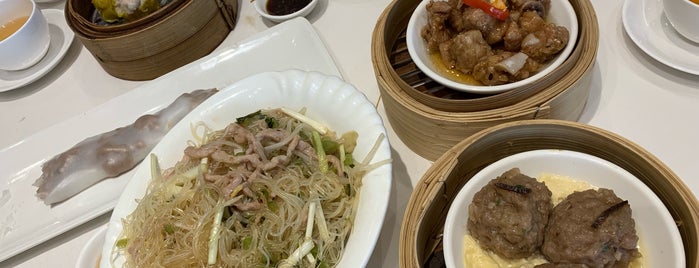 Tim's Kitchen is one of Honggie Kong.