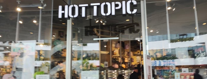 Hot Topic is one of Best places ever.