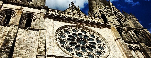 Cathédrale Notre-Dame de Chartres is one of Gotica.