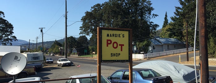 Margie's Pot Shop is one of Posti che sono piaciuti a Matt.