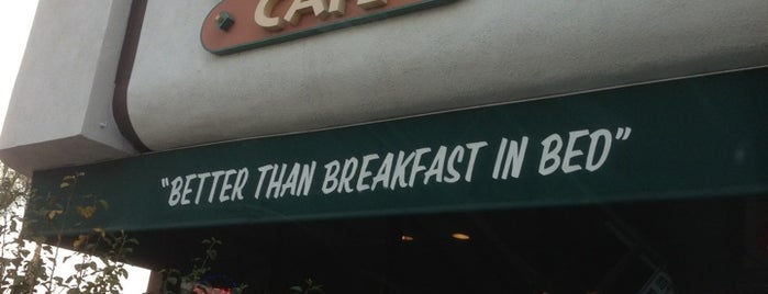 Jinky's Cafe Sherman Oaks is one of Lugares favoritos de Fern.