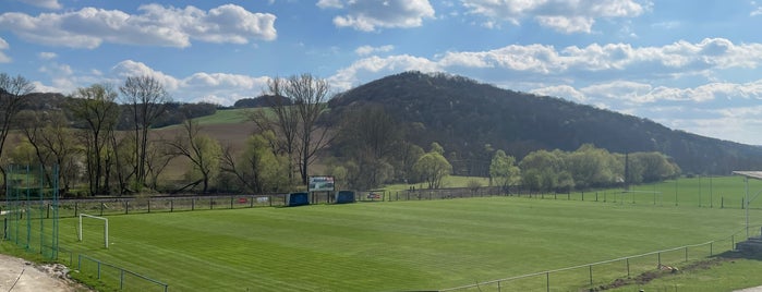 Futbalový štadión Hradište pod Vrátnom is one of Futbalové štadióny ObFZ Senica.