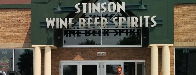 Stinson Wine Beer Spirits is one of Lugares favoritos de Nathan.