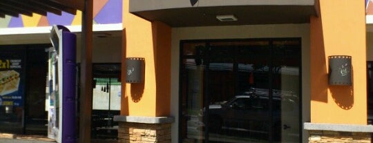 Taco Bell is one of สถานที่ที่ Diego ถูกใจ.