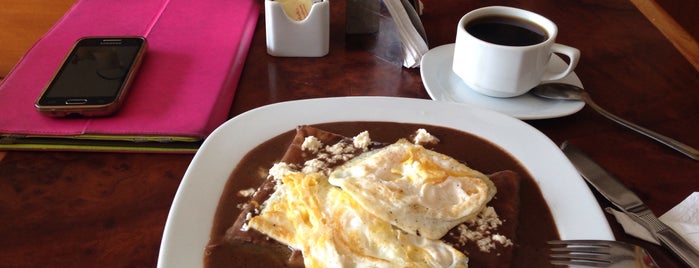 "El Barrio" café gourmet is one of Posti che sono piaciuti a Eri.