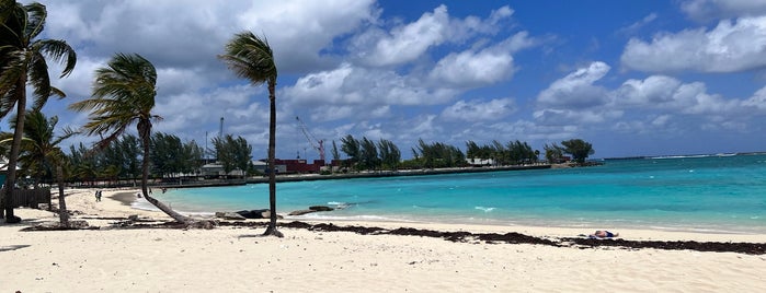 Junkanoo Beach is one of BAH Bahamas.