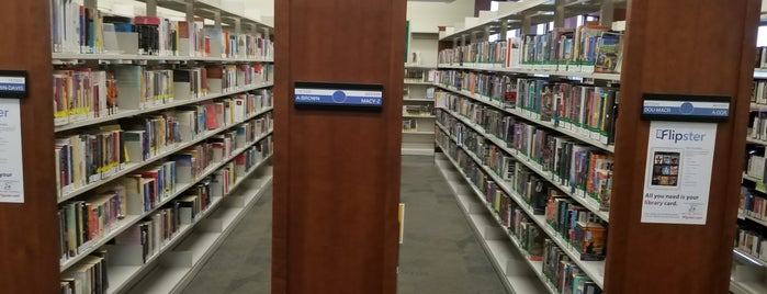 Lexington Public Library, Tates Creek Branch is one of JULIE'nin Kaydettiği Mekanlar.